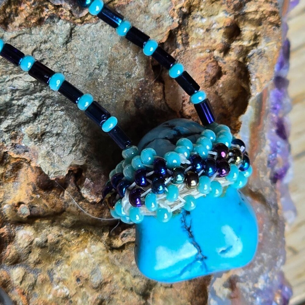 Native American Handcrafted Genuine Turquoise Pendant 28" Necklace Glass AB Bead - Picture 5 of 7